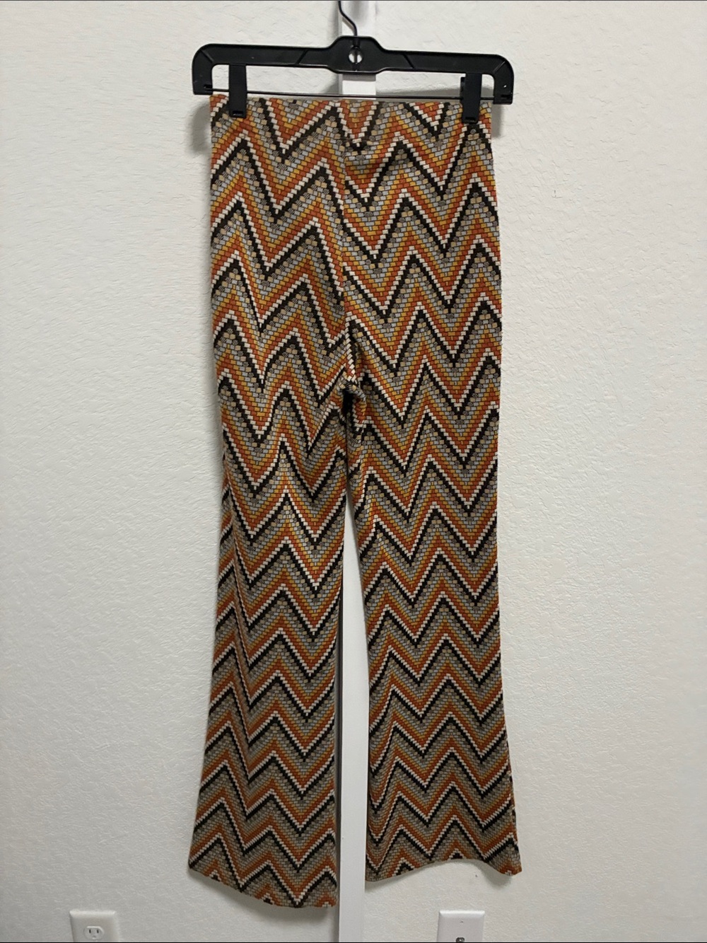 Urban Outfitters Retro Chevron Pull On Flare Leggings - Picture 5 of 9
